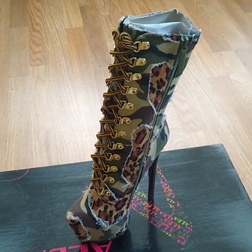 Army Boots